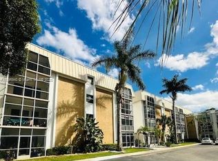 3000 NE 16th Ave APT 408, Fort Lauderdale, FL 33334