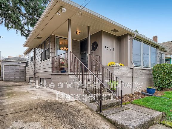 2nd image of 2727 NE 65th Ave