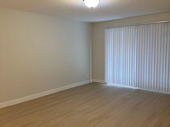 2nd image of 1737 Jackson St APT 104
