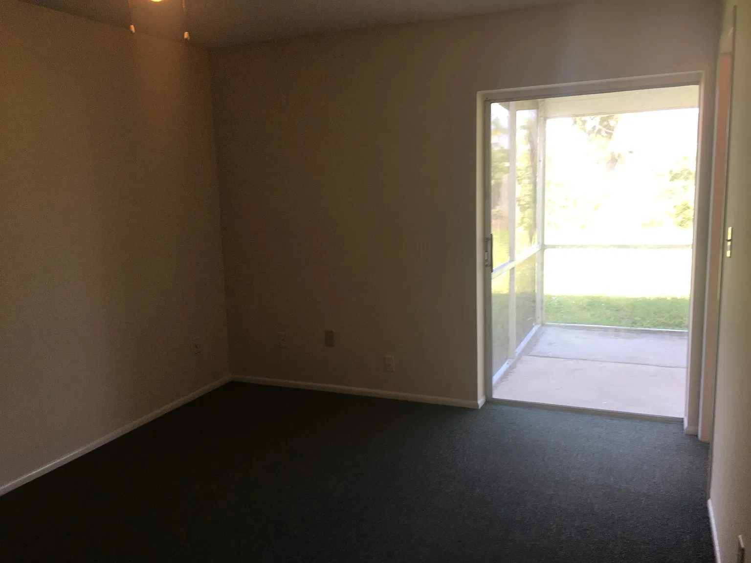 3 bed, 1053 sqft, $1,595 — Photo 4