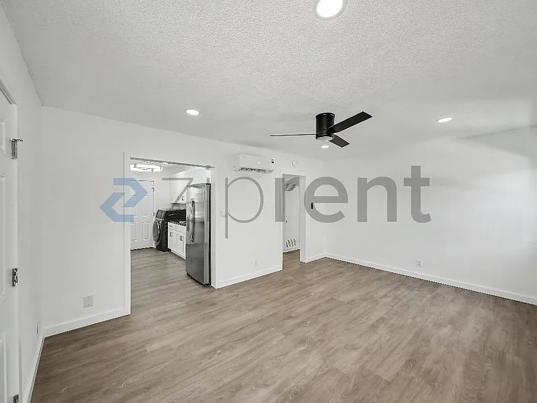 10907 S Burl Ave — Photo 3