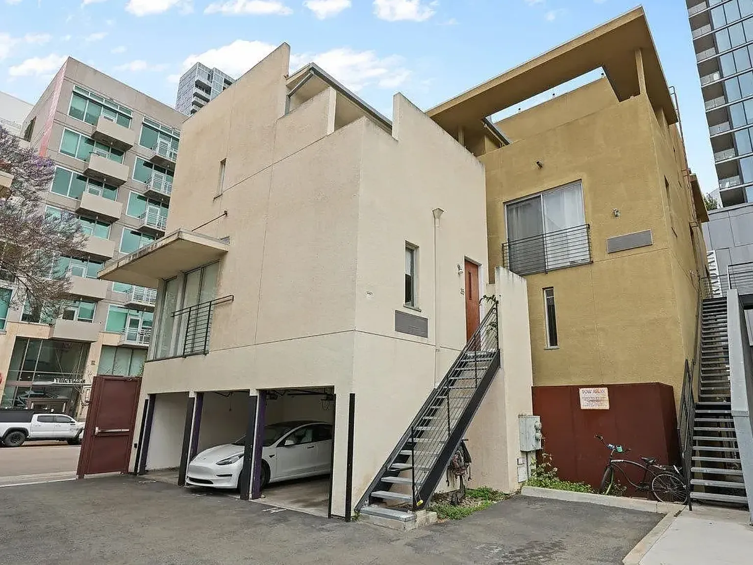 1 bed, 660 sqft, $3,100 — Photo 3