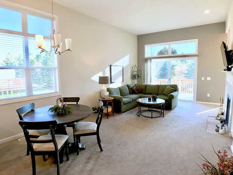 2293 Fieldstone Dr — Photo 3