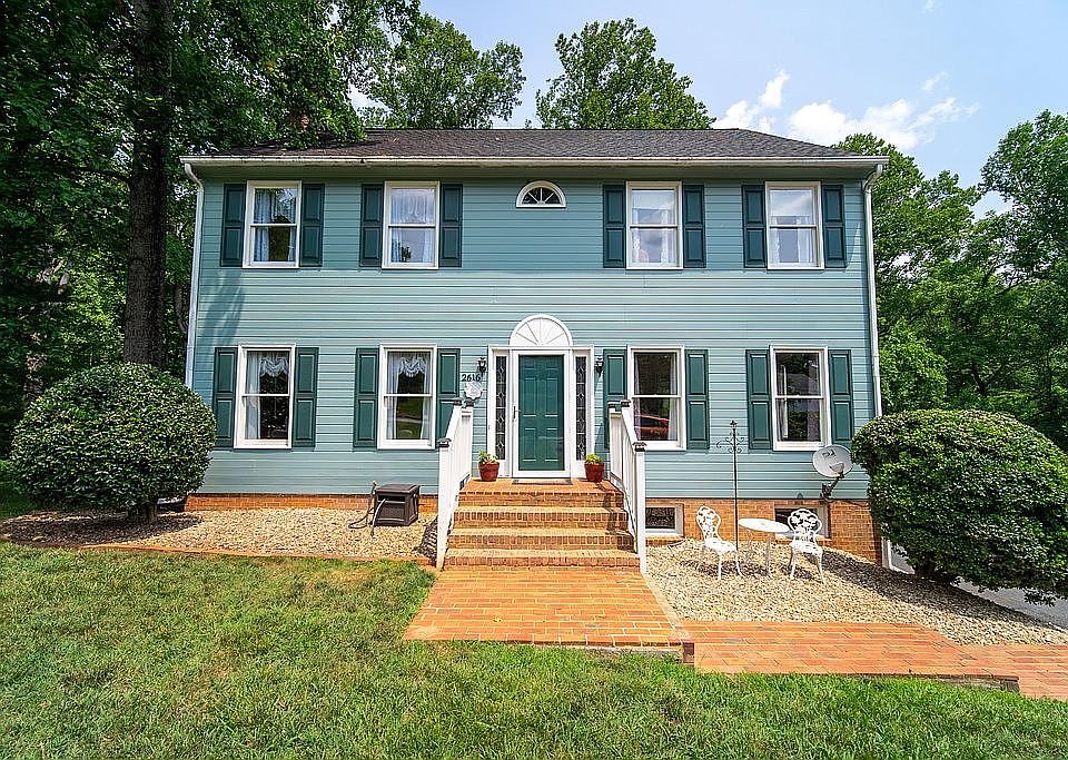 1st image of 2616 Linkhorne Dr