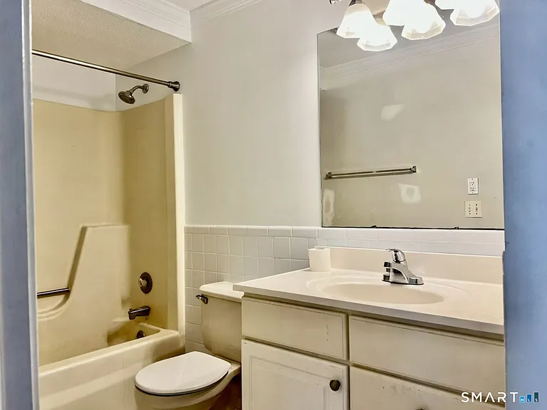 16 E Gate Ln #16 — Photo 11
