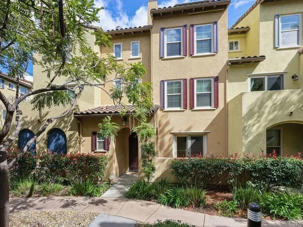 2587 Escala Cir, San Diego, CA 92108