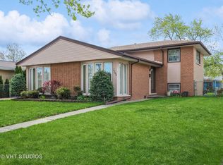 7243 W Breen St, Niles, IL 60714