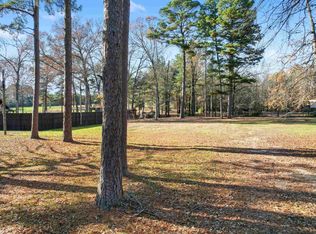2013 W Lake Dr, Gladewater, TX 75647
