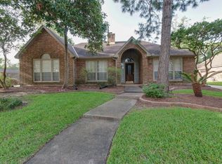 15714 Bay Forest Dr, Houston, TX 77062