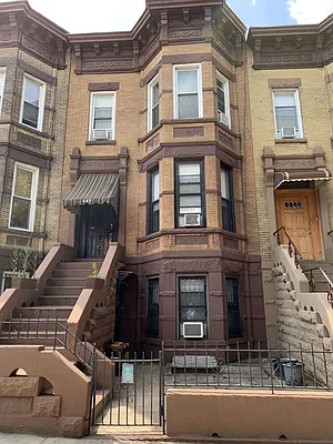 Rented by Remax Edge | media 2