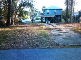 5517 Dead River Dr, Gautier, MS 39553