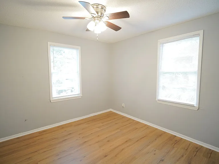1308 Coleman St — Photo 9