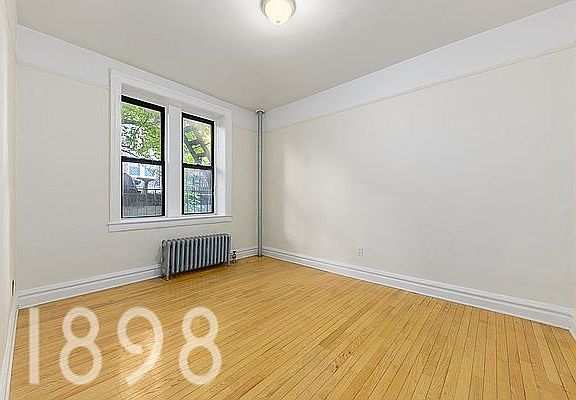 5th image of 3242 33rd St APT A8
