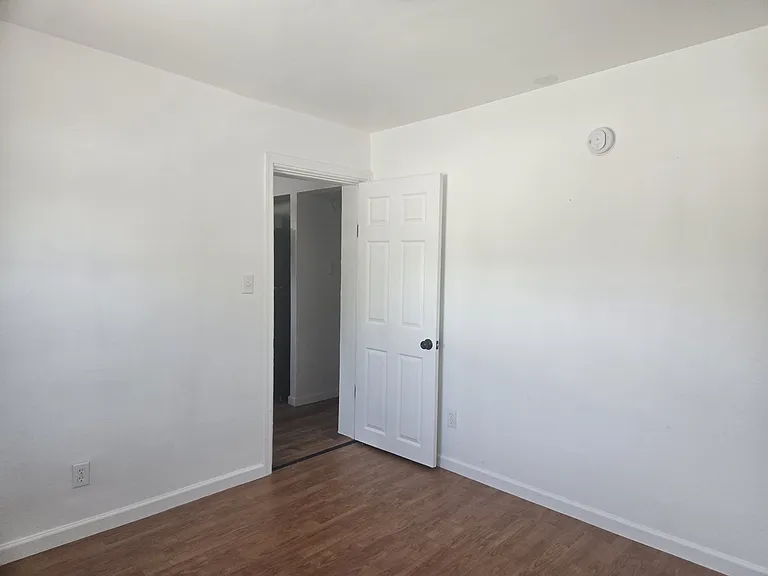 2246 E 6th St #2 — Photo 6