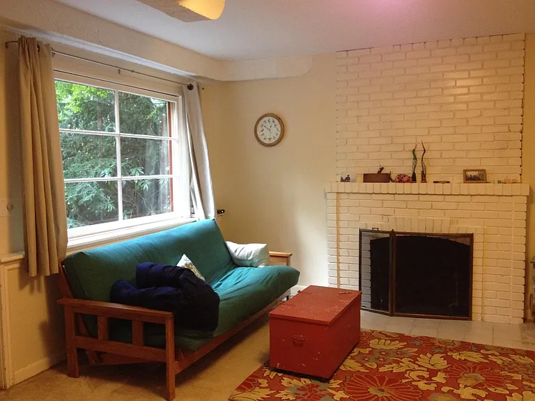 31st Ave NE — Photo 11