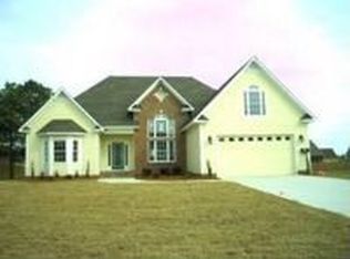 72 Canyon Ct, Sanford, NC 27332