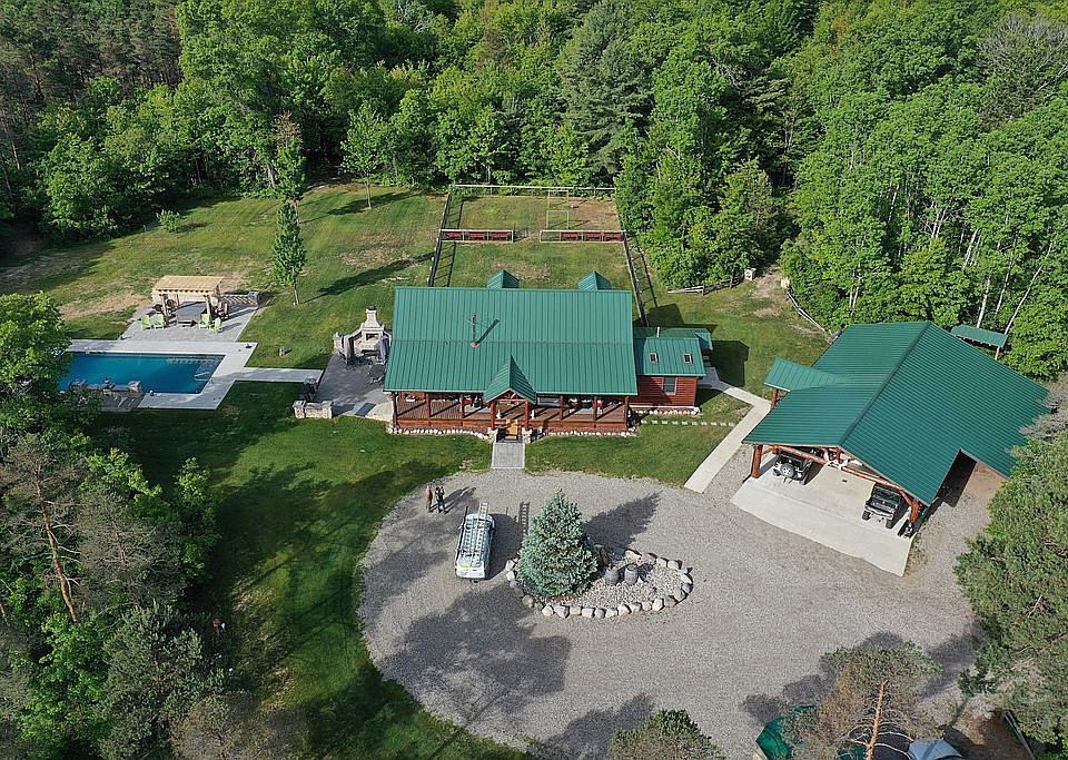 1st image of 4949 Woodmere Dr
