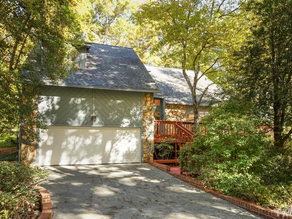 403 Rutherglen Dr, Cary, NC 27511