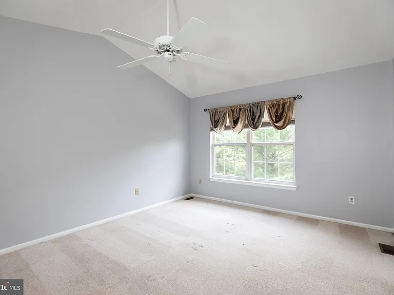 872 N Waterford Ln — Photo 14