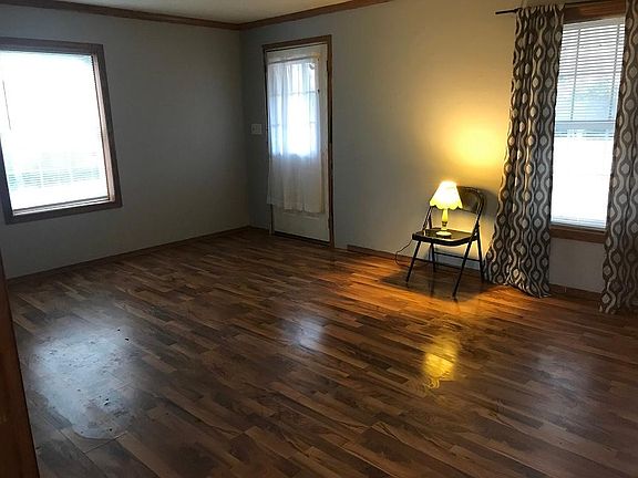 5th image of 2411 Mather Ave