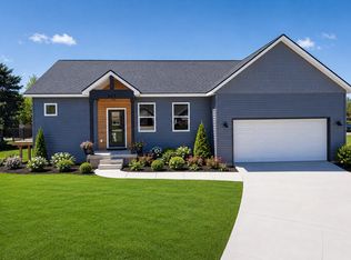 243 W Gardner St NW, Sparta, MI 49345