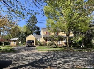 341 Vesta Ct, Ridgewood, NJ 07450