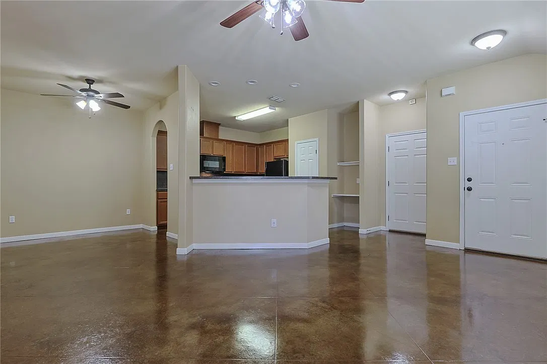2 bed, 2.0 bath, 1400 sqft, $1,695 — Photo 4