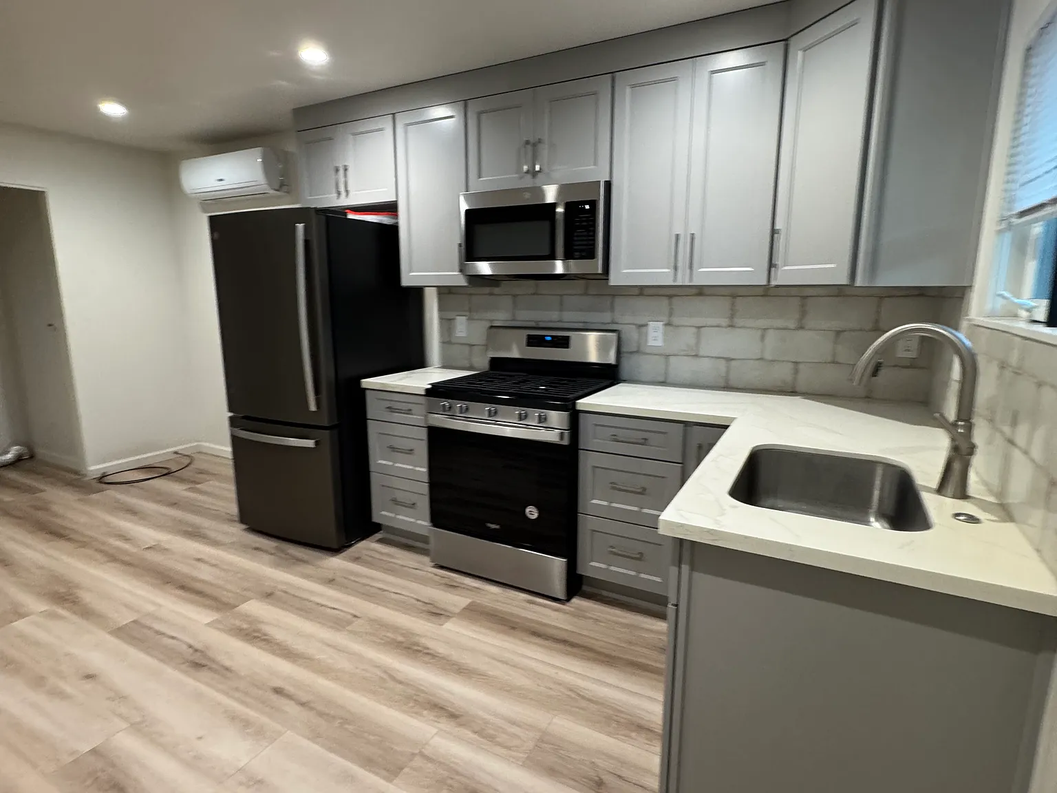 3 bed, $3,200 — Photo 1
