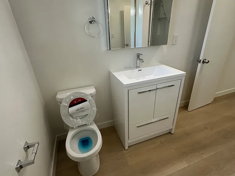 The Reef Apartments — Photo 34