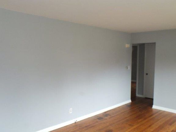 3rd image of 444 S Glenwood Ave