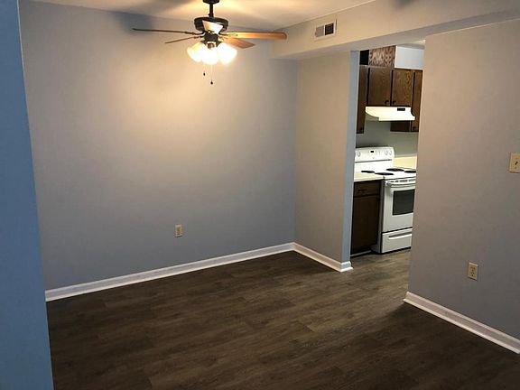 5th image of 960 Life Dr APT 15