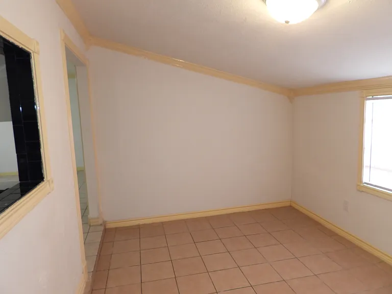 14327 Lorne Dr — Photo 30