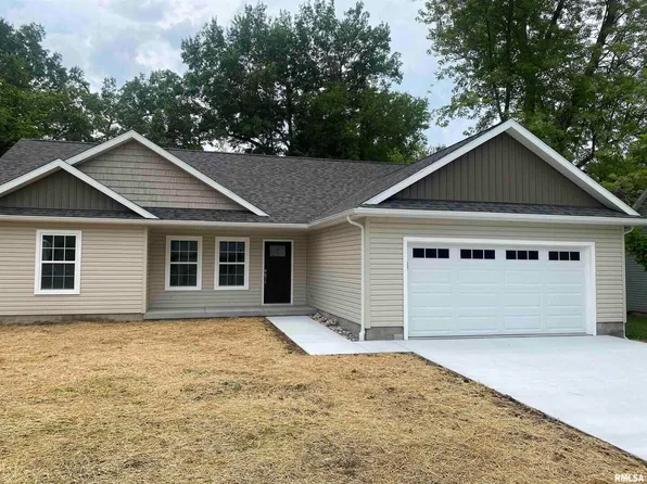 411 Barr St, Carterville, IL 62918