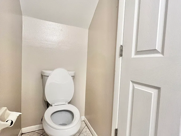 1713 Azalea Ct #C — Photo 17