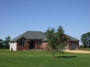 5462 S Sunnydale Ln, Rochelle, IL 61068