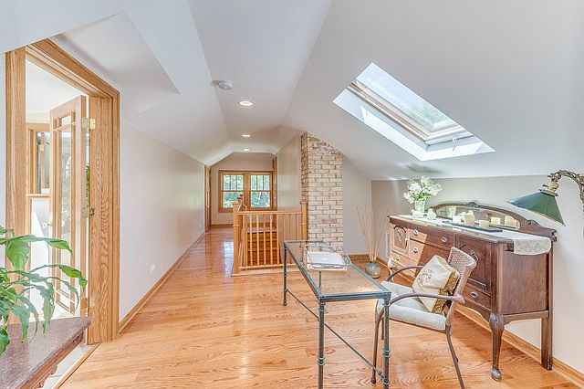 1st image of 16 E Elm Ave