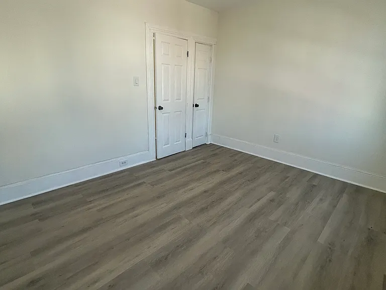 1207 W Norwegian St — Photo 10