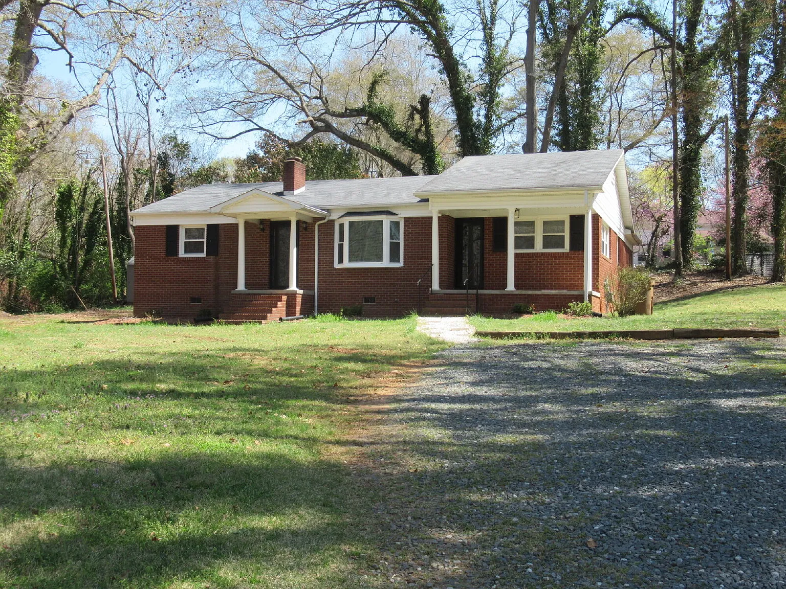 3 bed, 2.0 bath, 1505 sqft, $1,750 — Photo 2