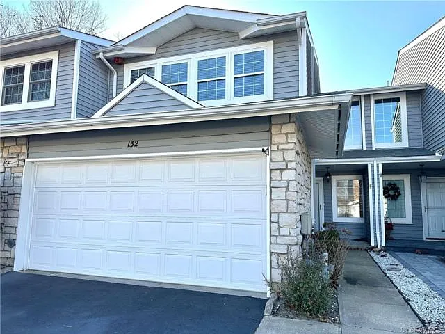 132 Fairfield Dr — Photo 1