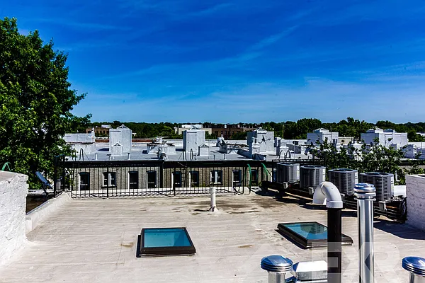 Rented by EXR | media 26