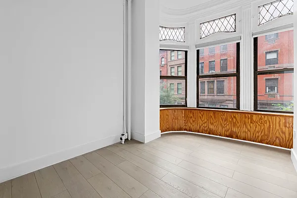 Rented by REAL New York | media 17