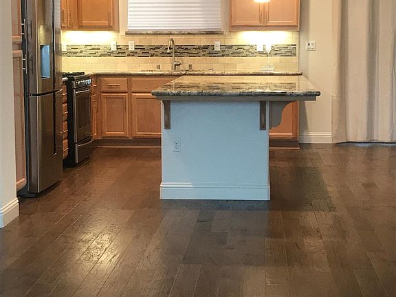 2nd image of 951 Branham Ln