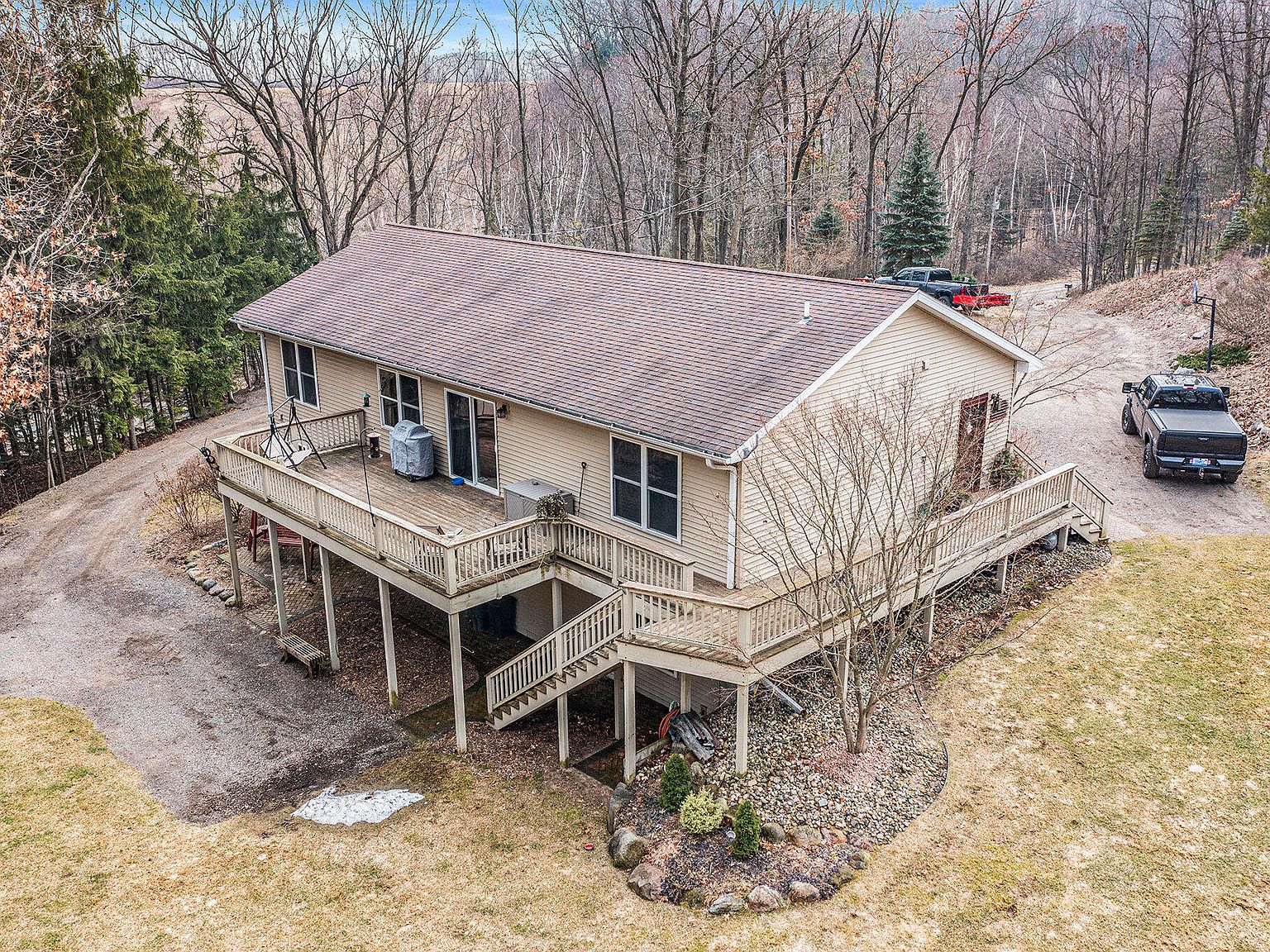 2152 S Inman Rd, Ludington, MI 49431 | Zillow