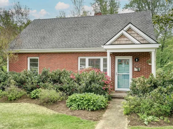 807 Hillcrest Rd, Charlottesville, VA 22903