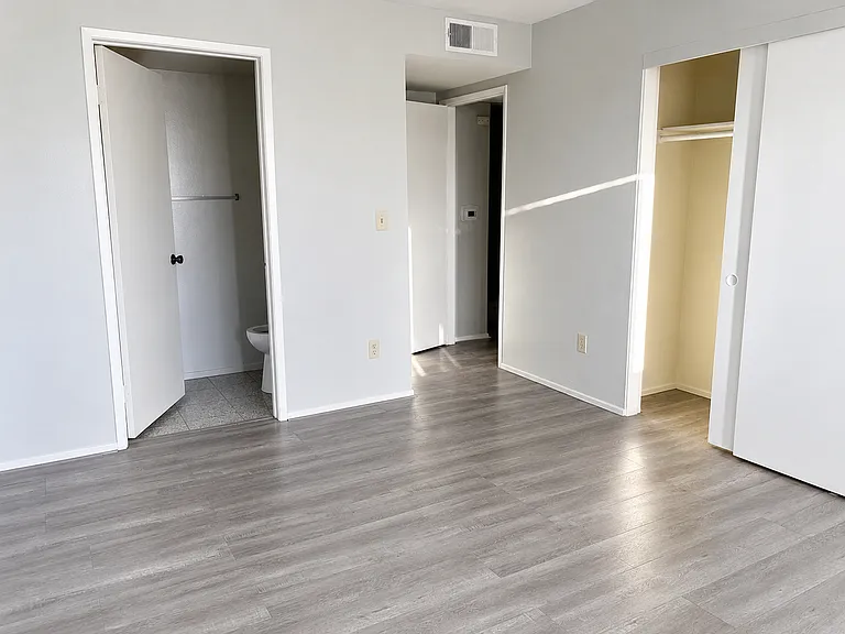 7138 Greeley St — Photo 16