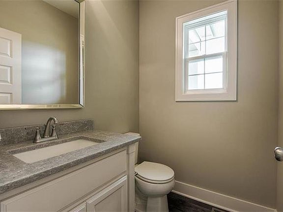5th image of 13108 W 170th St