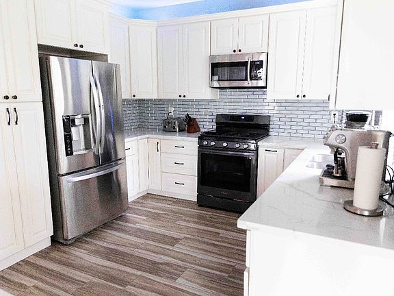 4th image of 2869 Pitzer Cir
