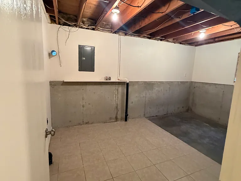 228 NW Waterwheel Ct — Photo 11