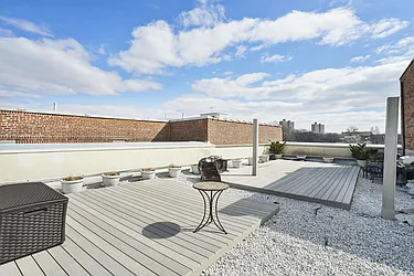 Sold by Avenue Sotheby's International Realty