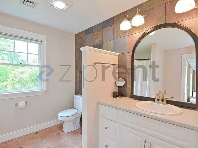 209 State St — Photo 32
